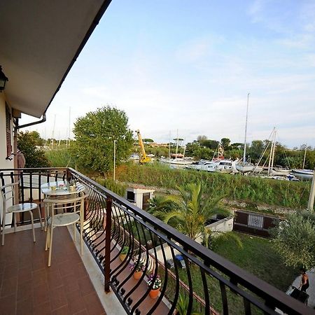 A La Vue Chambre Bagno Condiviso Shared Both2Piano No Lift No Navetta A Pagamento Aria Condizionata Ed Extra Bed 3 Minuti A Piedi Da Bus Per Fiera Di Roma Fiumicino Zewnętrze zdjęcie