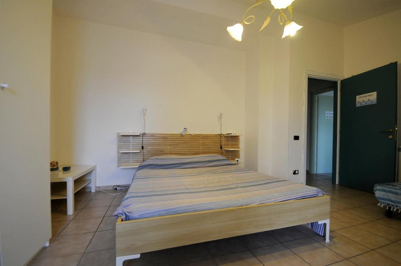 A La Vue Chambre Bagno Condiviso Shared Both2Piano No Lift No Navetta A Pagamento Aria Condizionata Ed Extra Bed 3 Minuti A Piedi Da Bus Per Fiera Di Roma Fiumicino Zewnętrze zdjęcie