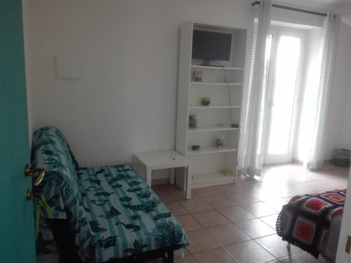 A La Vue Chambre Bagno Condiviso Shared Both2Piano No Lift No Navetta A Pagamento Aria Condizionata Ed Extra Bed 3 Minuti A Piedi Da Bus Per Fiera Di Roma Fiumicino Zewnętrze zdjęcie