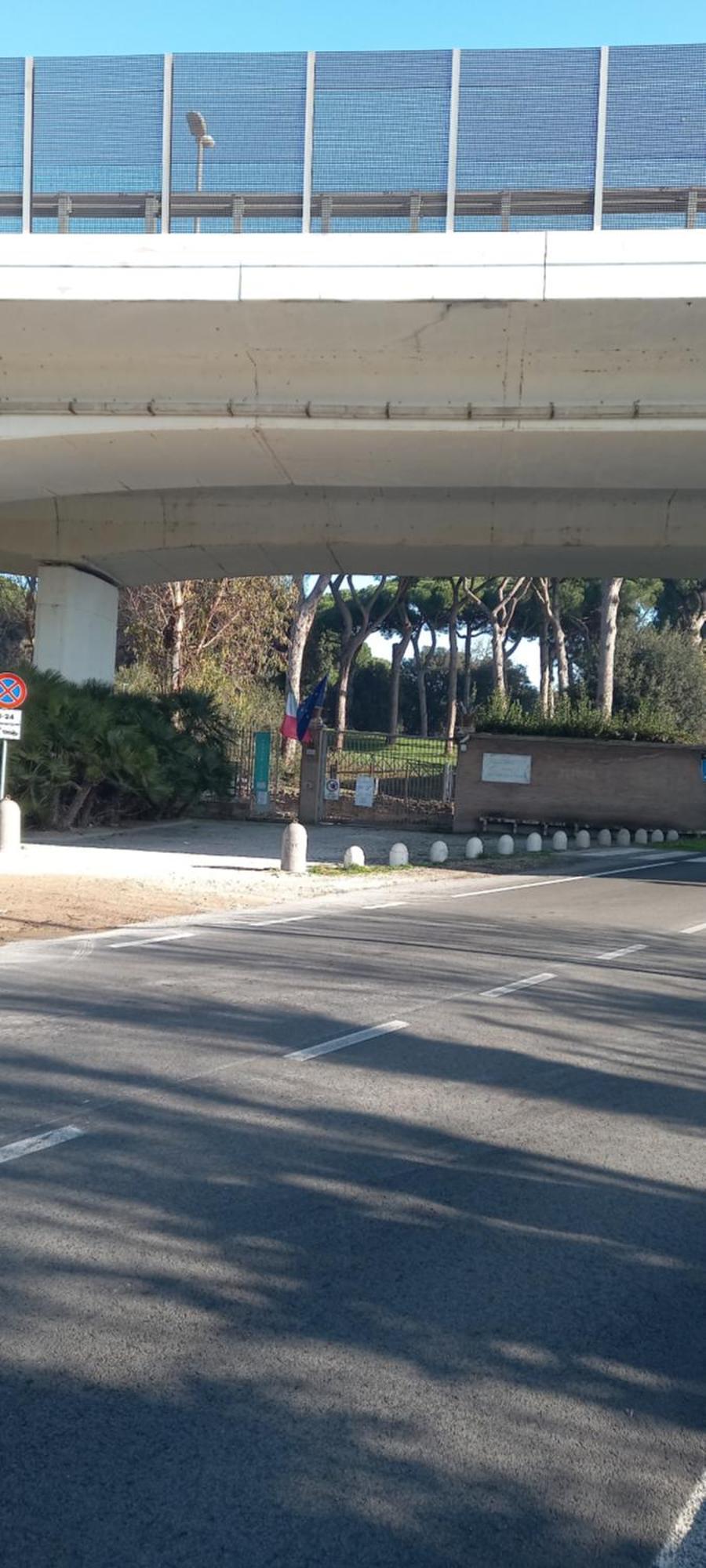 A La Vue Chambre Bagno Condiviso Shared Both2Piano No Lift No Navetta A Pagamento Aria Condizionata Ed Extra Bed 3 Minuti A Piedi Da Bus Per Fiera Di Roma Fiumicino Pokój zdjęcie
